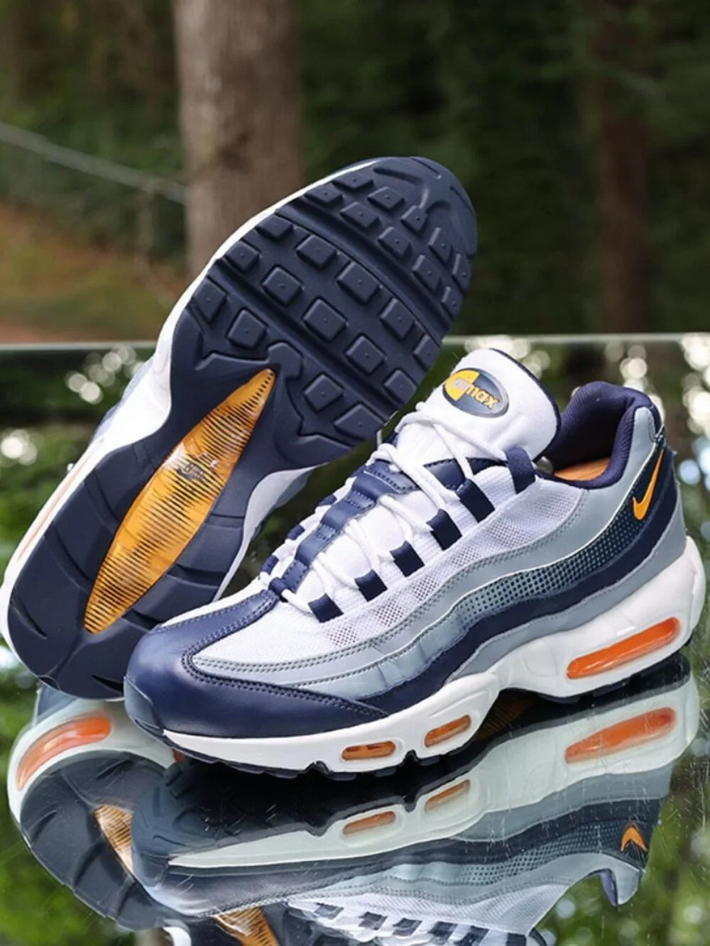 Nike Air Max 95 Midnight Navy Laser Orange